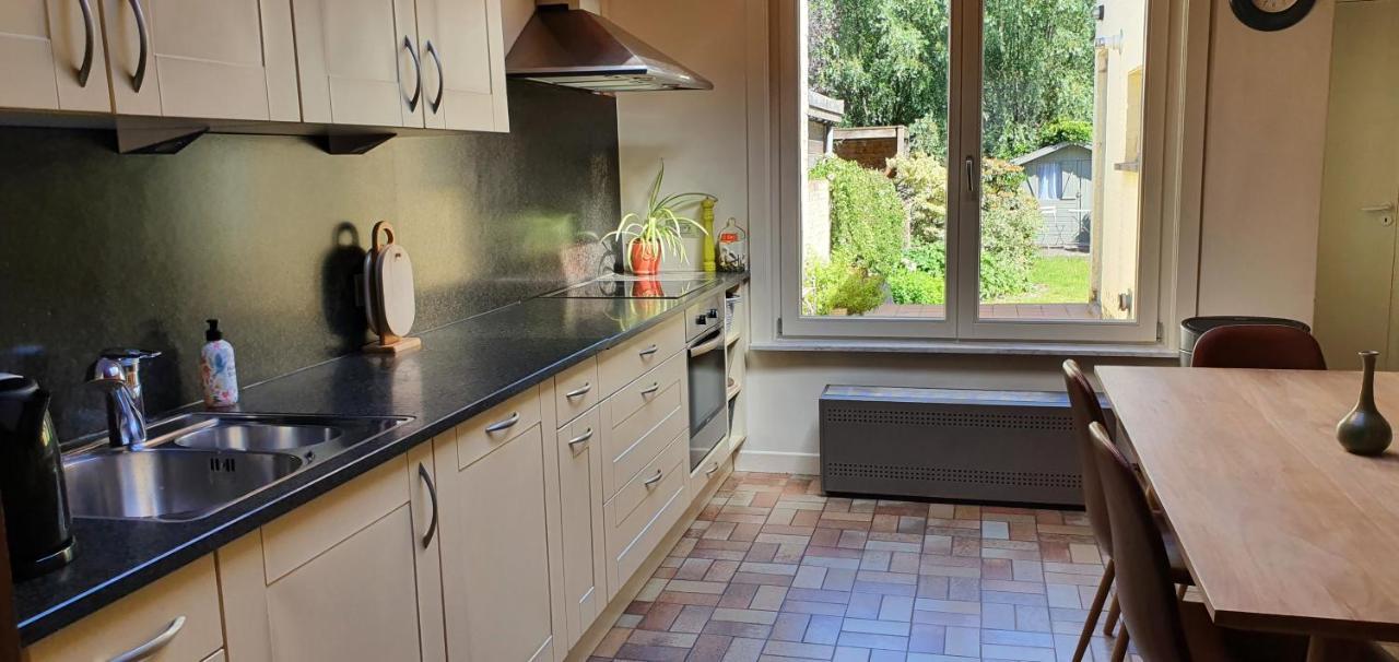Close To Centre, 3 Rooms, 2 Bathr & Wc, Free Parking & Wifi, Spacious Living Area & Kitchen Bruges Extérieur photo